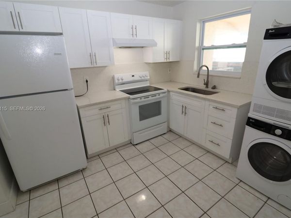 951 SW 7th St, Unit 4, Miami, FL 33130