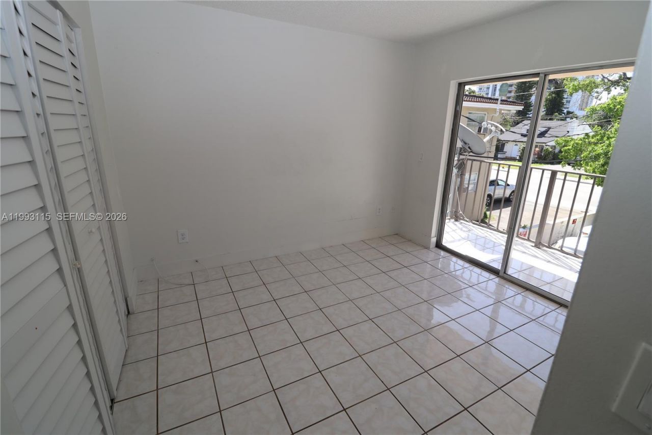 951 SW 7th St, Unit 4, Miami, FL 33130 Photo
