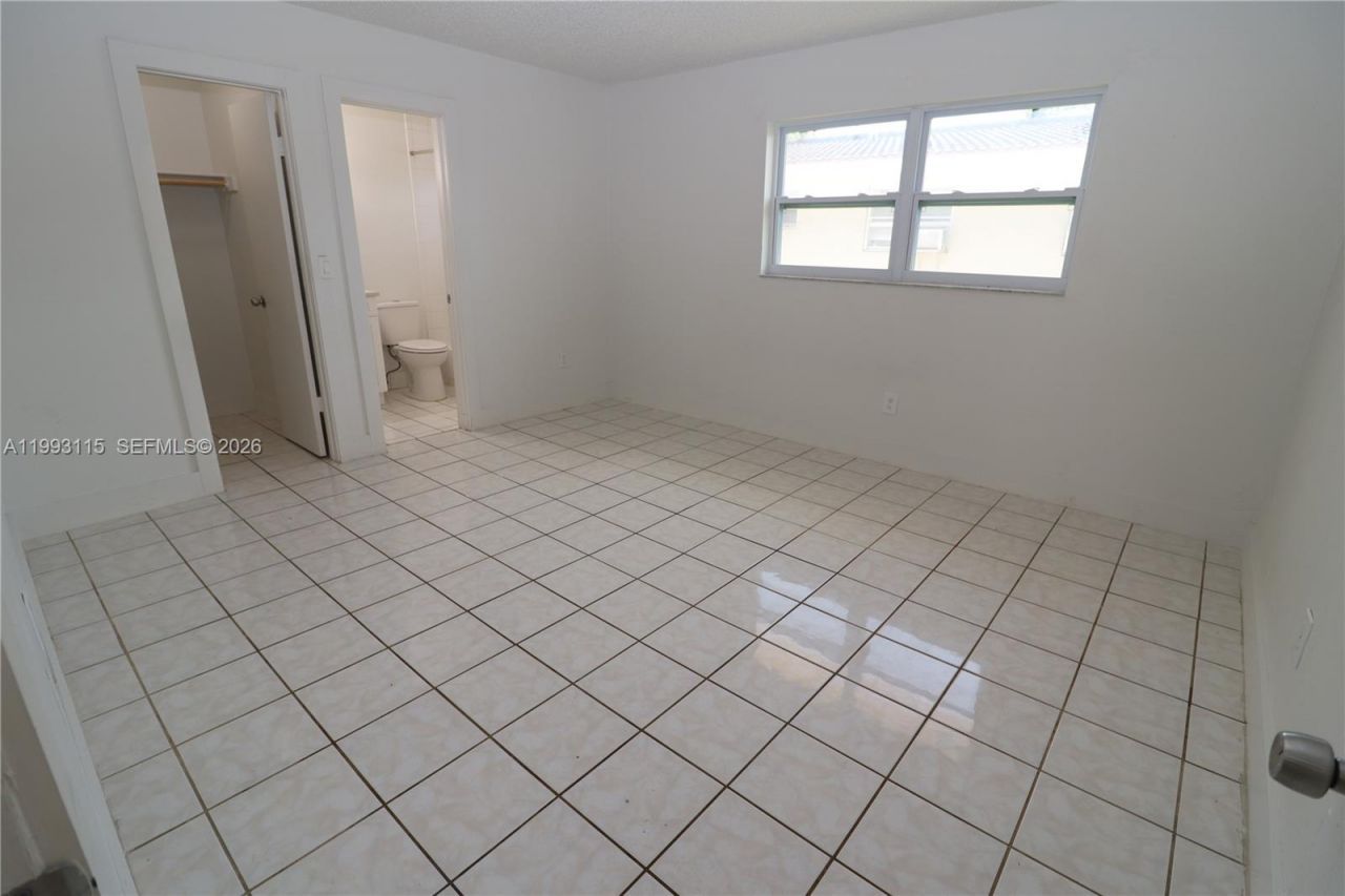951 SW 7th St, Unit 4, Miami, FL 33130 Photo