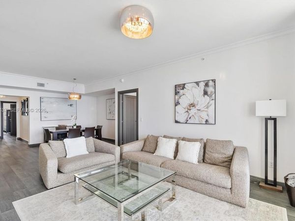 17875 Collins Ave, Unit 3005, Sunny Isles Beach, FL 33160
