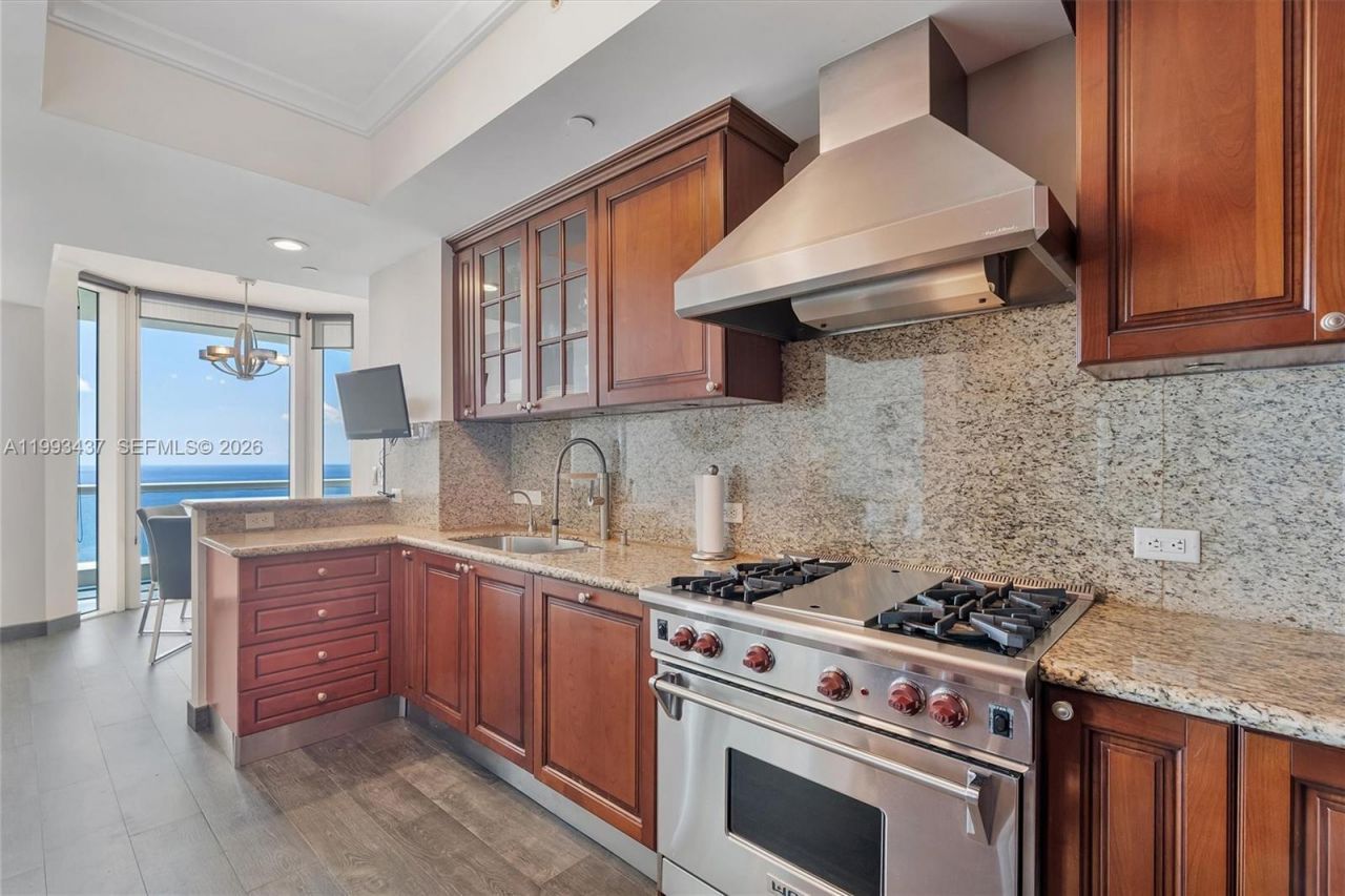 17875 Collins Ave, Unit 3005, Sunny Isles Beach, FL 33160 Photo