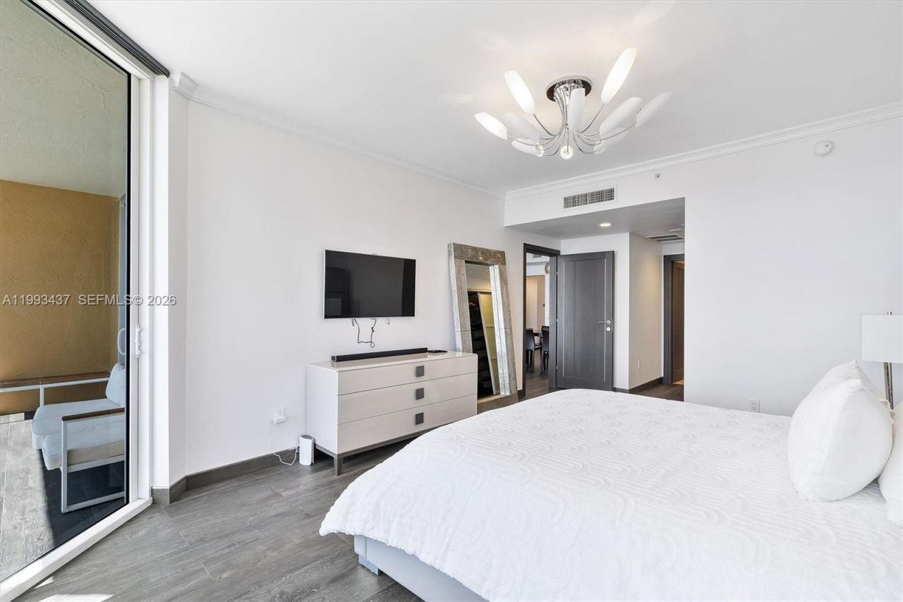 17875 Collins Ave, Unit 3005, Sunny Isles Beach, FL 33160 Photo
