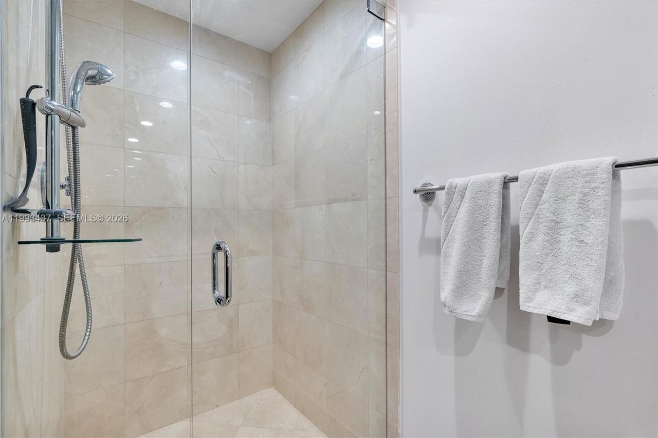 17875 Collins Ave, Unit 3005, Sunny Isles Beach, FL 33160 Photo