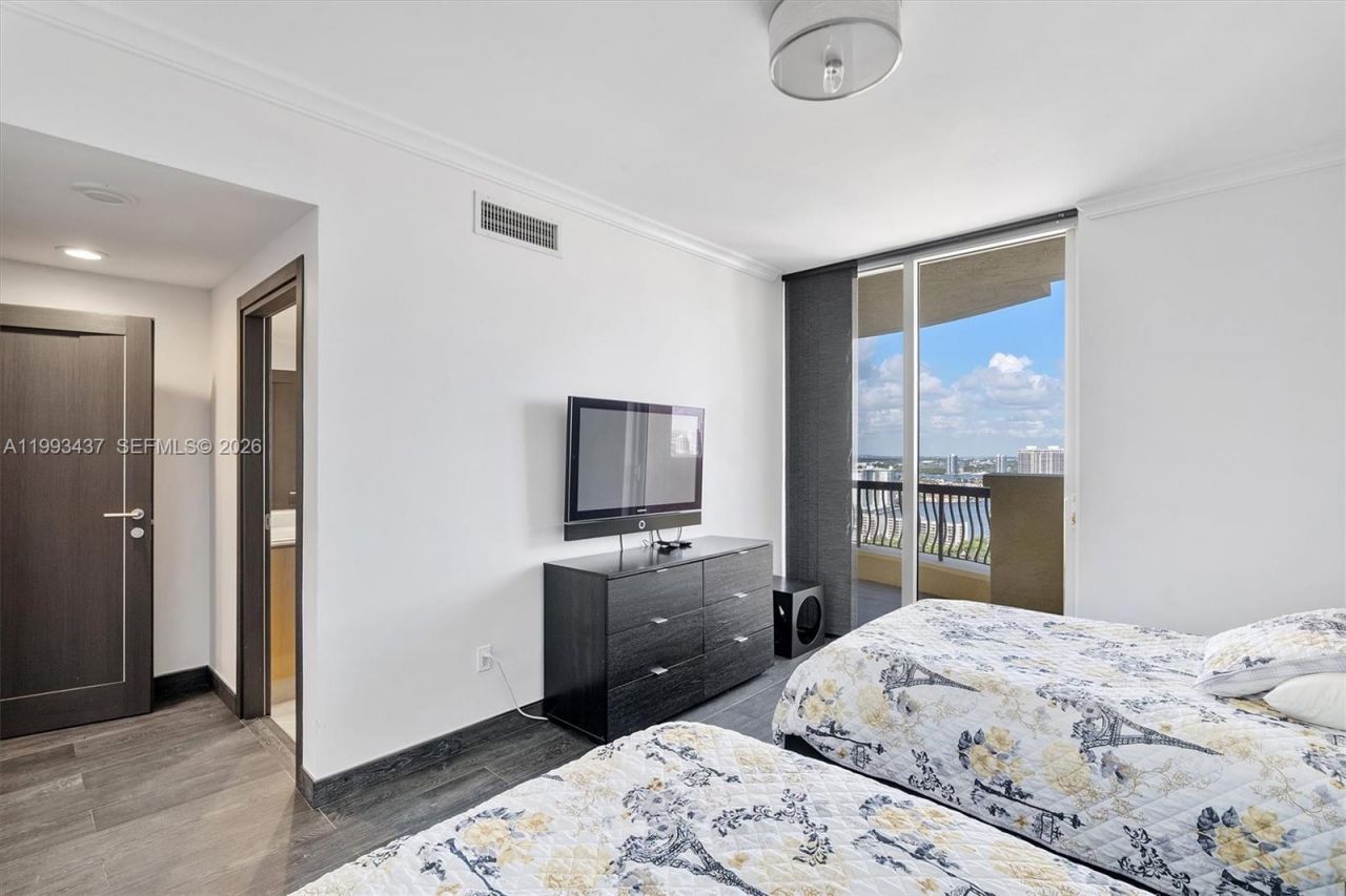 17875 Collins Ave, Unit 3005, Sunny Isles Beach, FL 33160 Photo