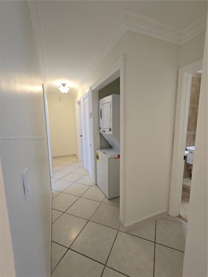 10475 SW 42 Te , Unincorporated Dade County, FL 33165 Photo