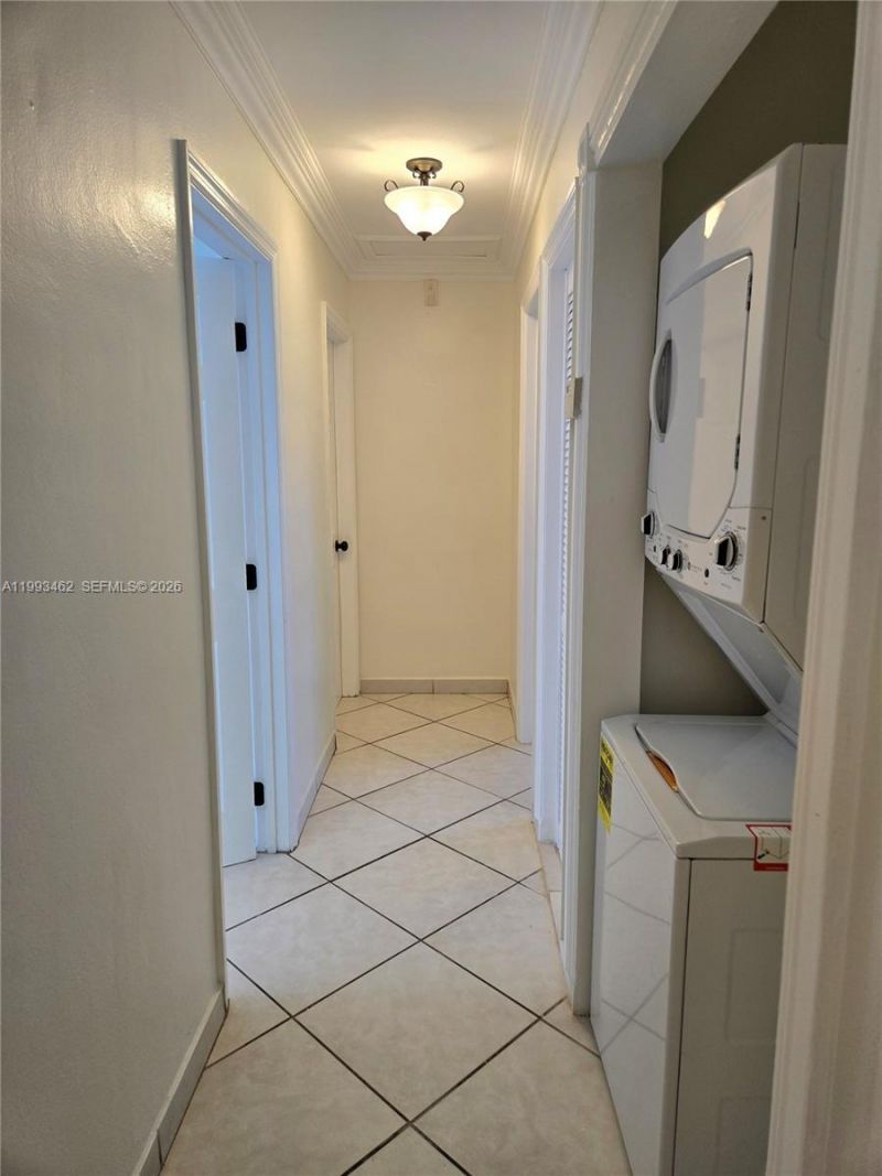 10475 SW 42 Te , Unincorporated Dade County, FL 33165 Photo