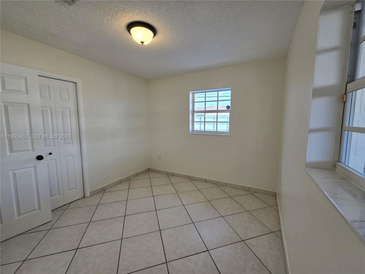 10475 SW 42 Te , Unincorporated Dade County, FL 33165 Photo