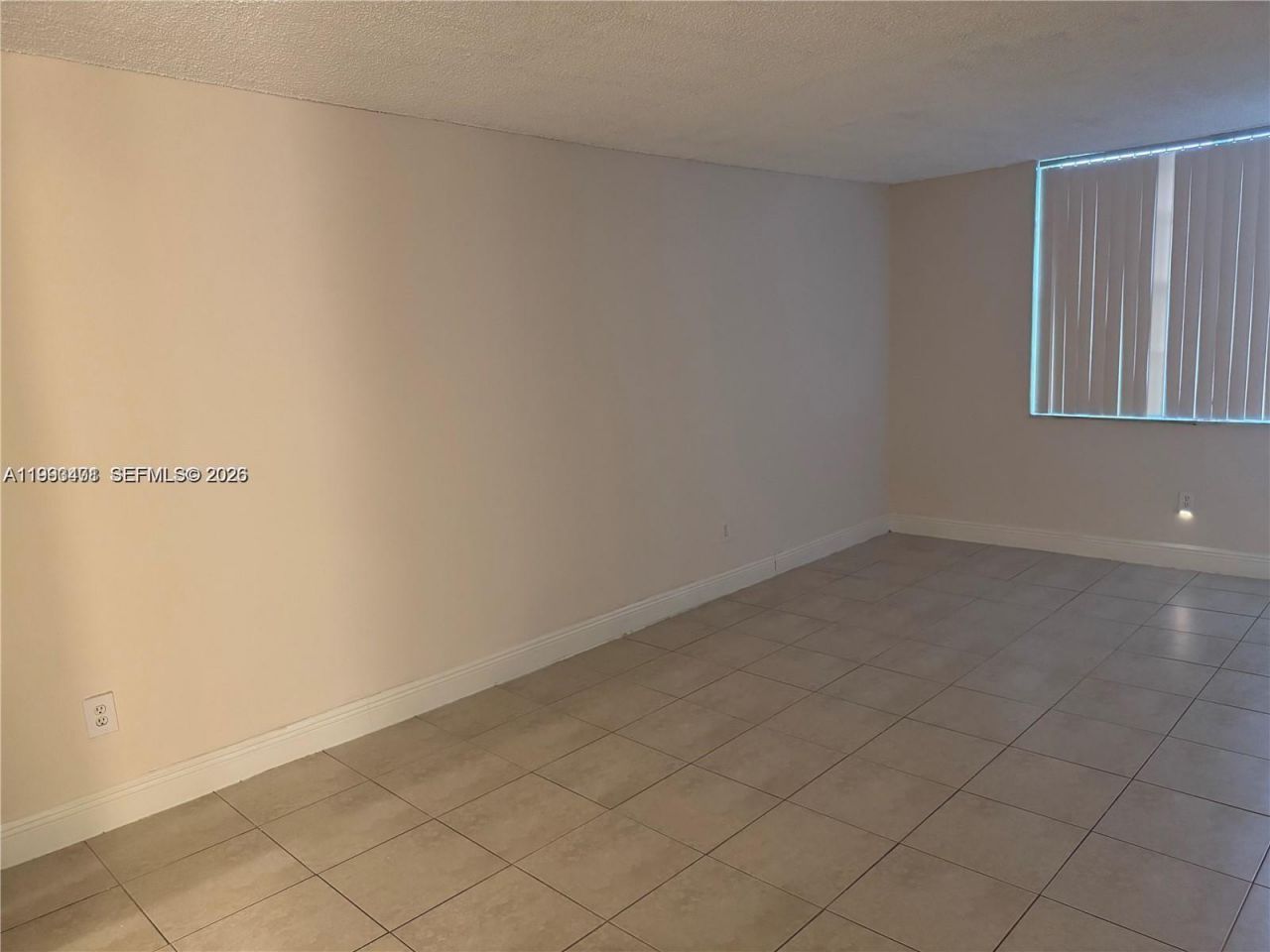 486 NW 165th St Rd, Unit B-506, Miami, FL 33169 Photo