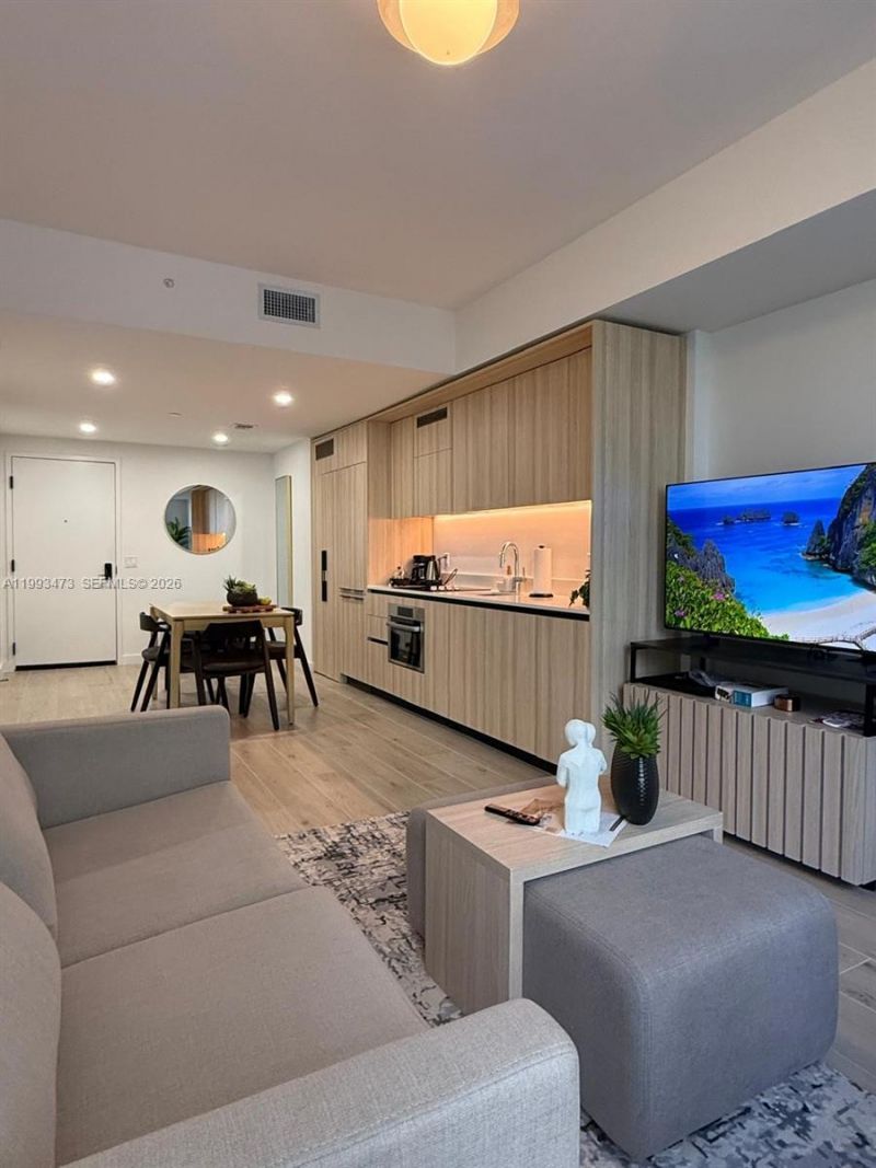 225 N Miami Ave , Unit 910, Miami, FL 33128 Photo