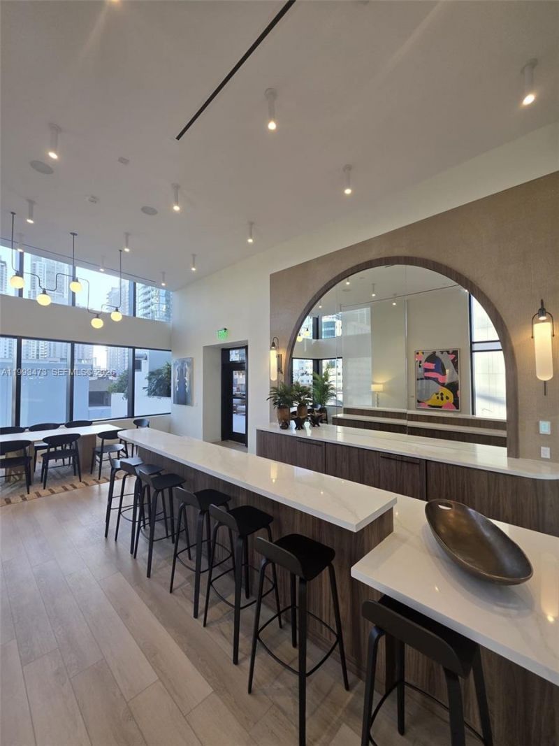 225 N Miami Ave , Unit 910, Miami, FL 33128 Photo