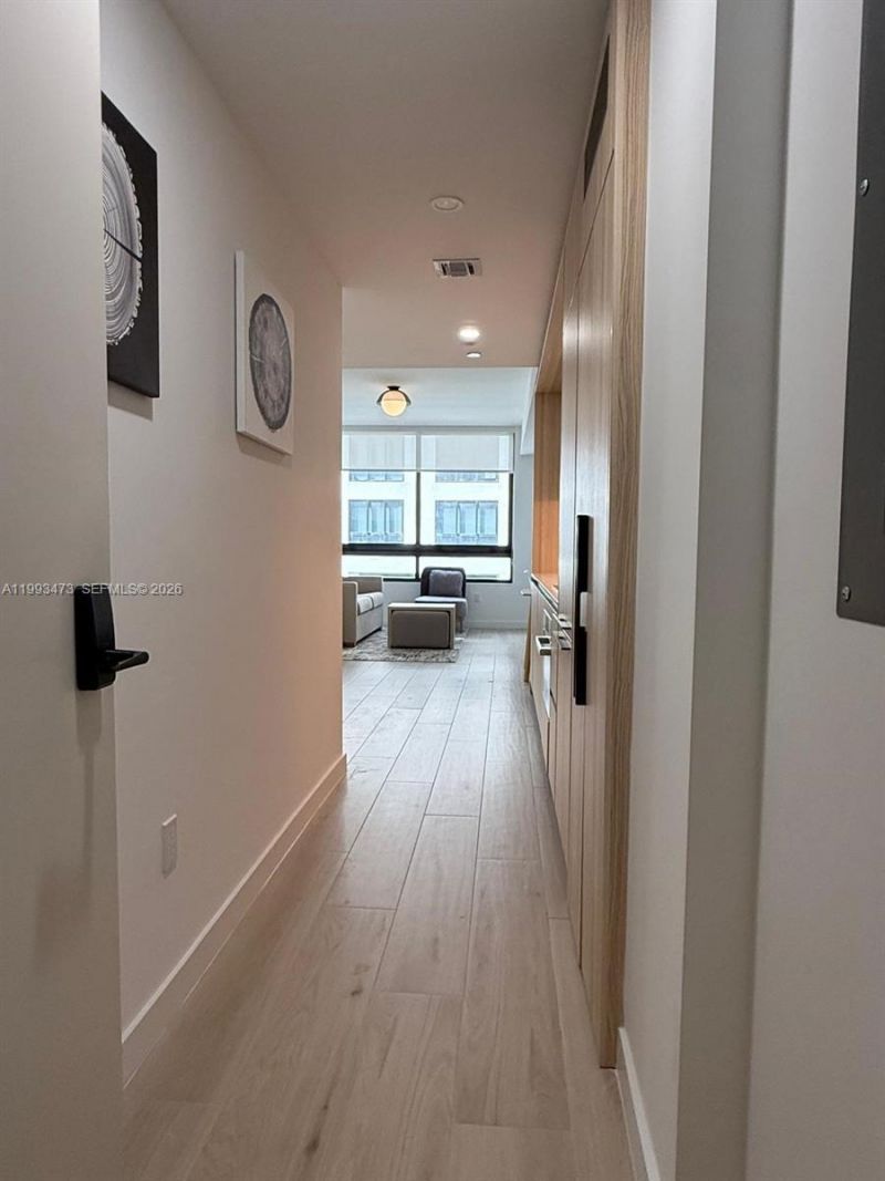 225 N Miami Ave , Unit 910, Miami, FL 33128 Photo