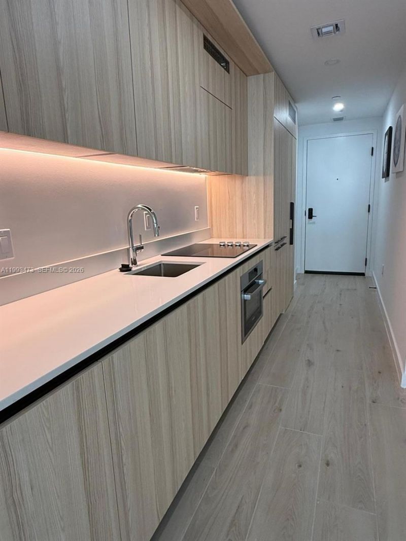 225 N Miami Ave , Unit 910, Miami, FL 33128 Photo