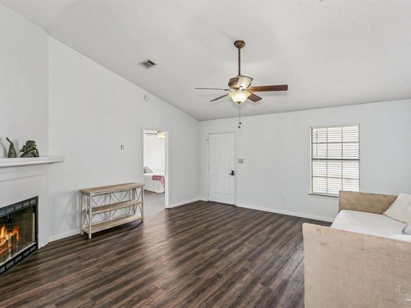 4720 Kitty Hawk Cir, Gulf Breeze, FL 32563