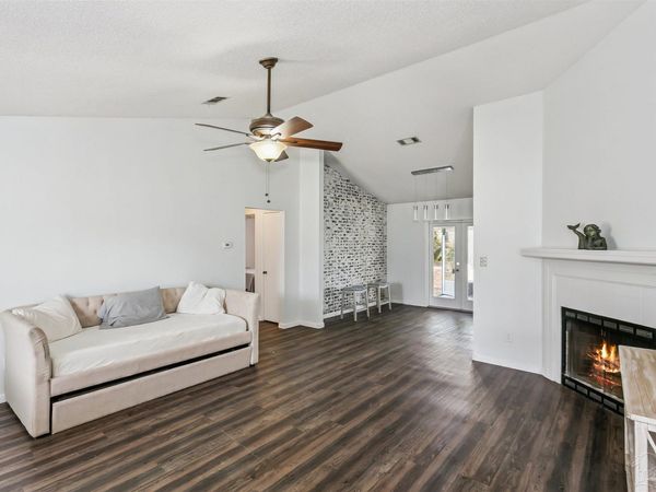 4720 Kitty Hawk Cir, Gulf Breeze, FL 32563
