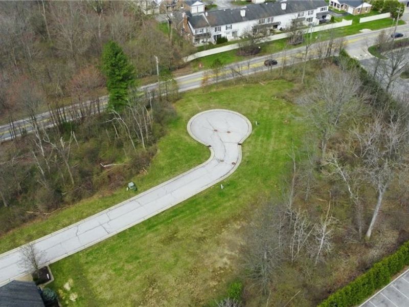 Lancaster Court, Chagrin Falls, OH 44022 Photo 12