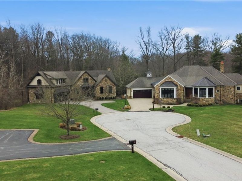 Lancaster Court, Chagrin Falls, OH 44022 Photo 16