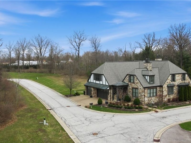 Lancaster Court, Chagrin Falls, OH 44022 Photo 18