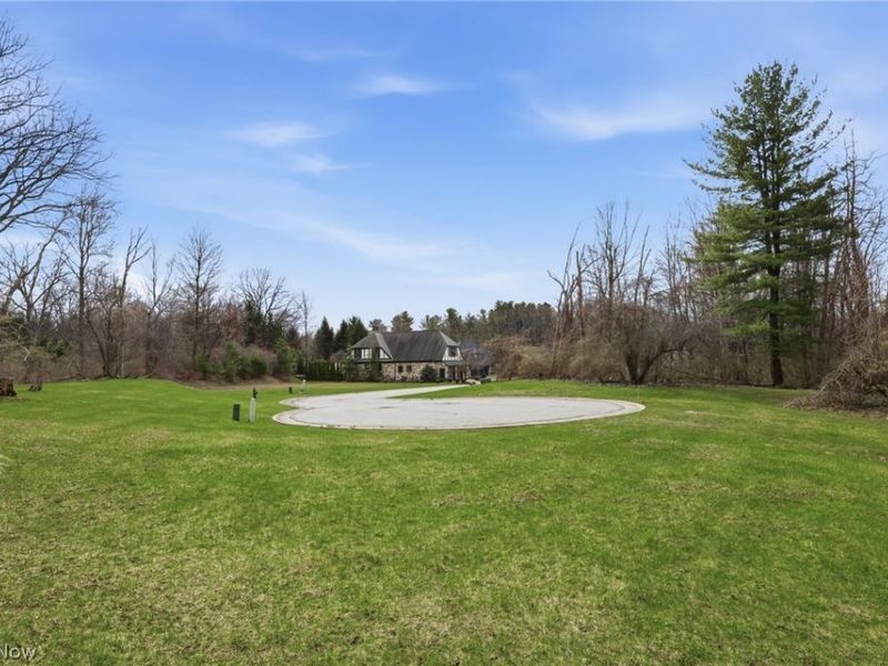 Lancaster Court, Chagrin Falls, OH 44022 Photo 21