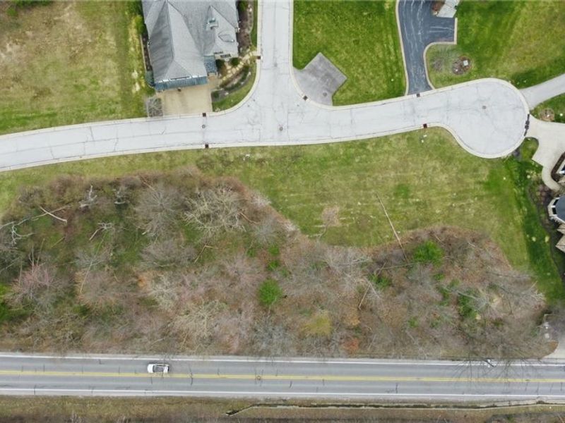 Lancaster Court, Chagrin Falls, OH 44022 Photo 7