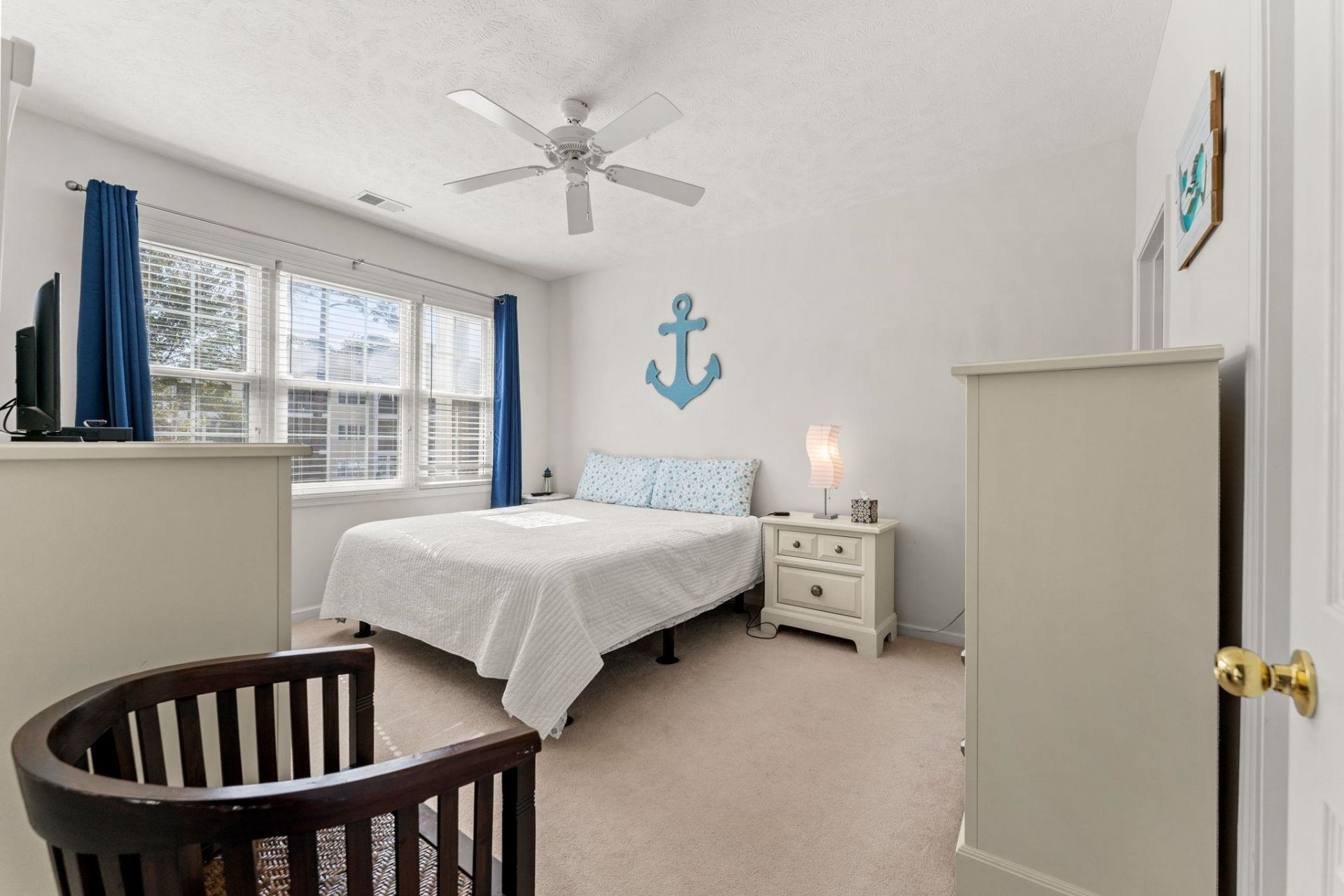 601 Hillside Ave. N Photo 14