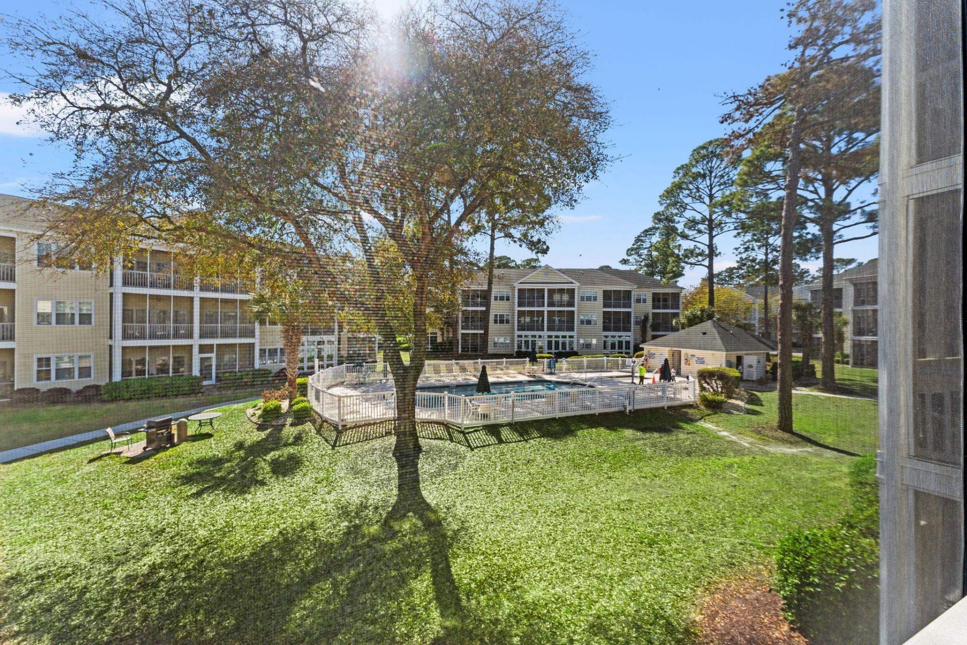 601 Hillside Ave. N Photo 16