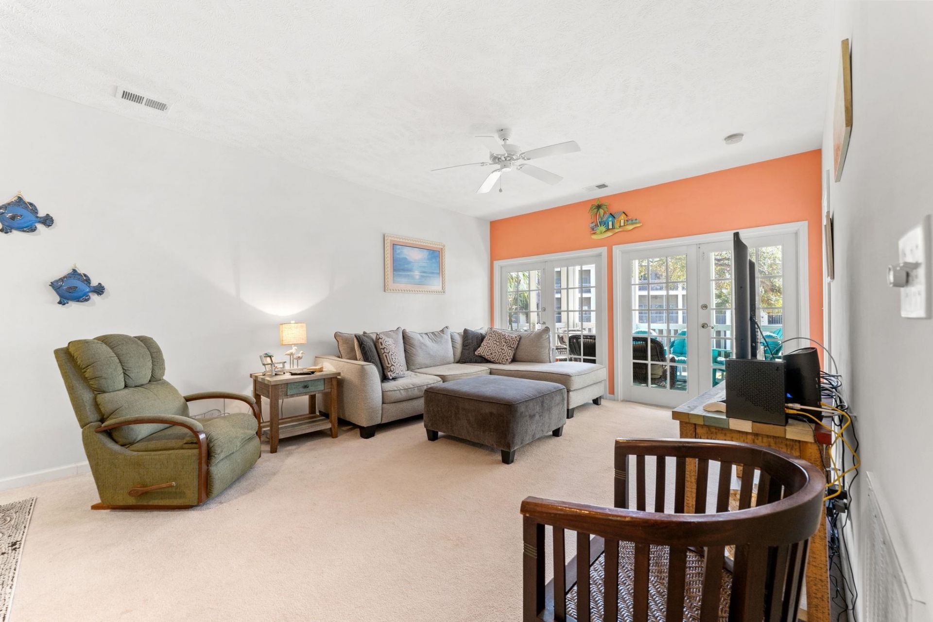 601 Hillside Ave. N Photo 7