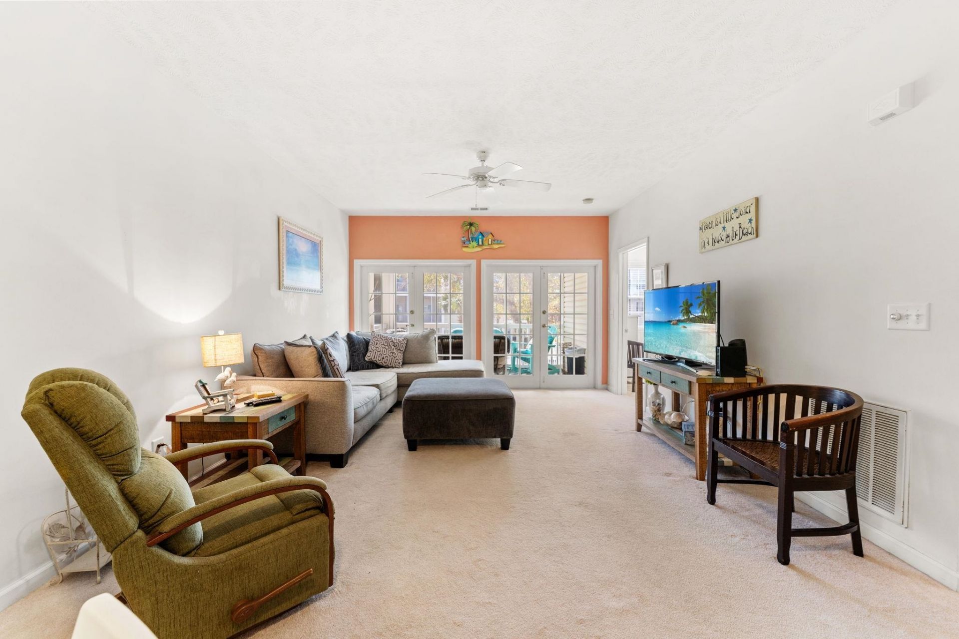 601 Hillside Ave. N Photo 9