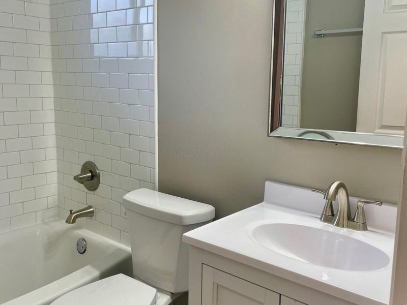 2856 Eastminster Road , Columbus, OH 43209 Photo 12