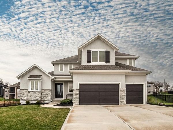 9750 McIntosh Court, Parkville, MO 64152