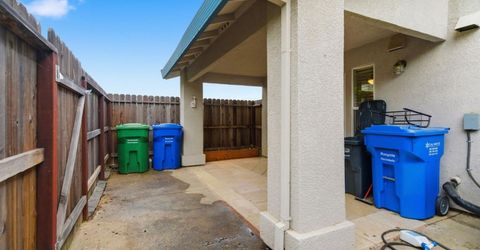 829 Grizzly Mesa Ct, Galt, CA 95632 Photo