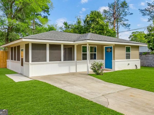 308 E 4th Street, Springfield, GA 31329