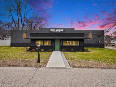 5650 Jamestown Road , Shelby Twp, MI 48317