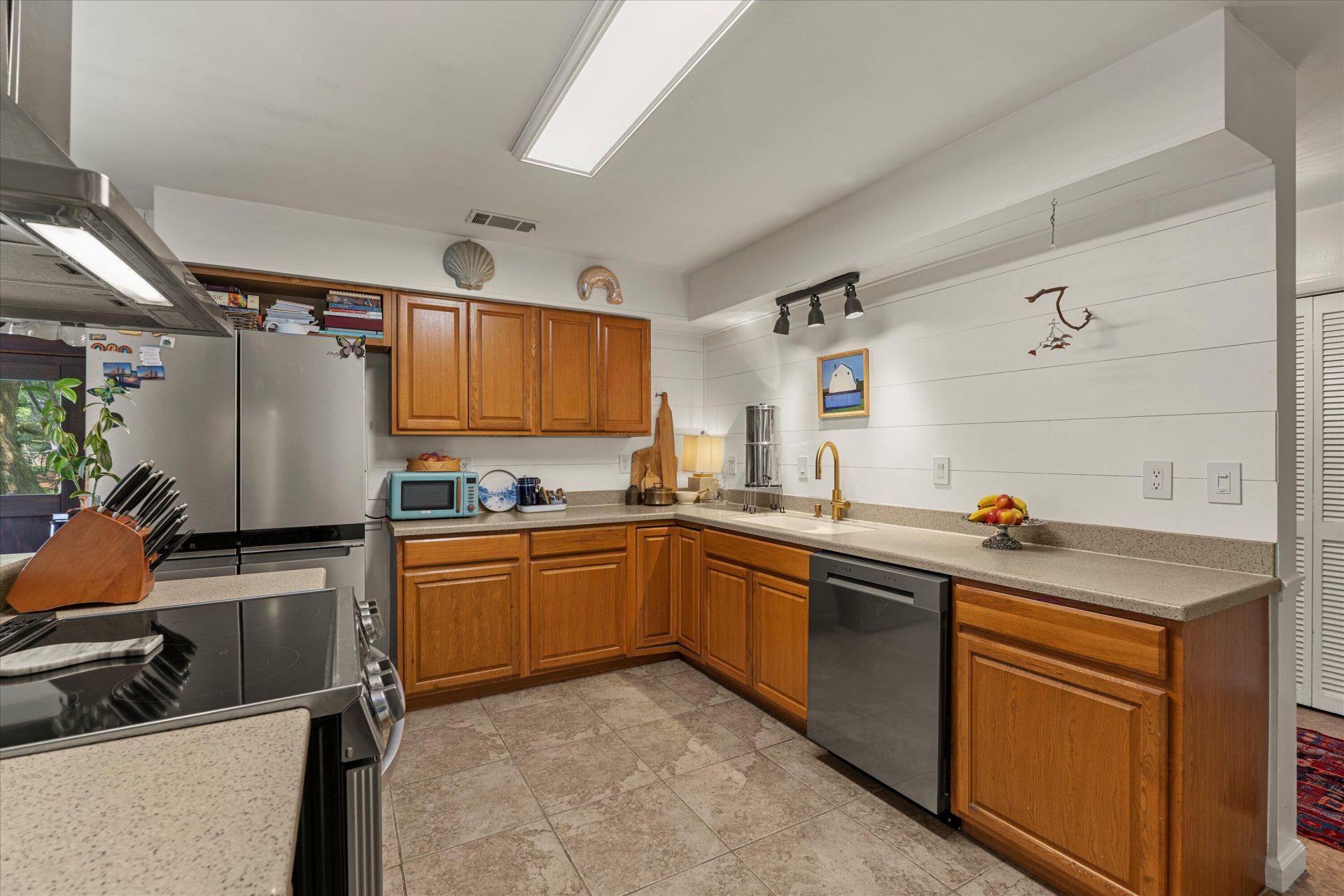6027 Vaux Road Photo 11