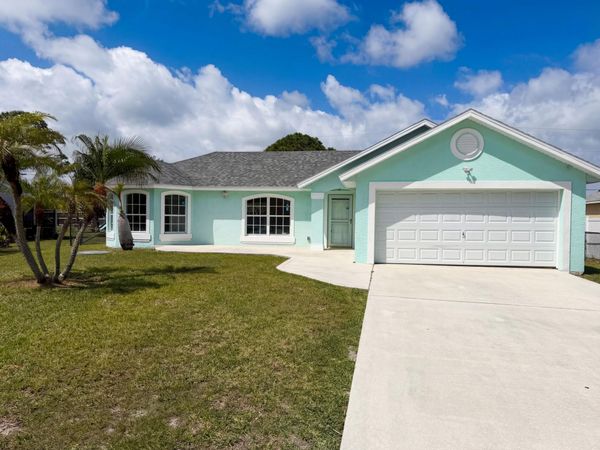 2332 SE Berkshire Boulevard, Port Saint Lucie, FL 34952