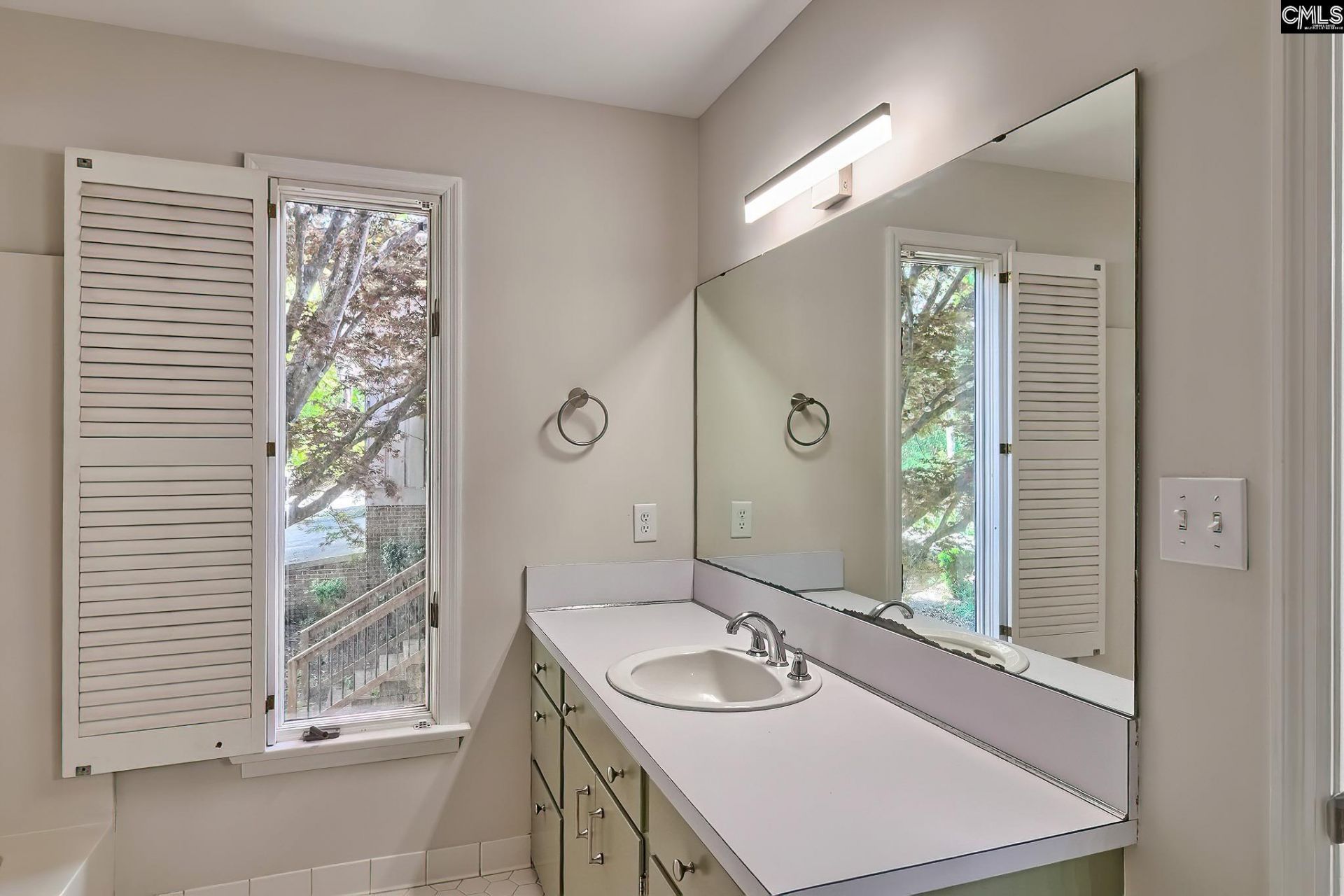 108 Middlebrook Drive  Photo 29