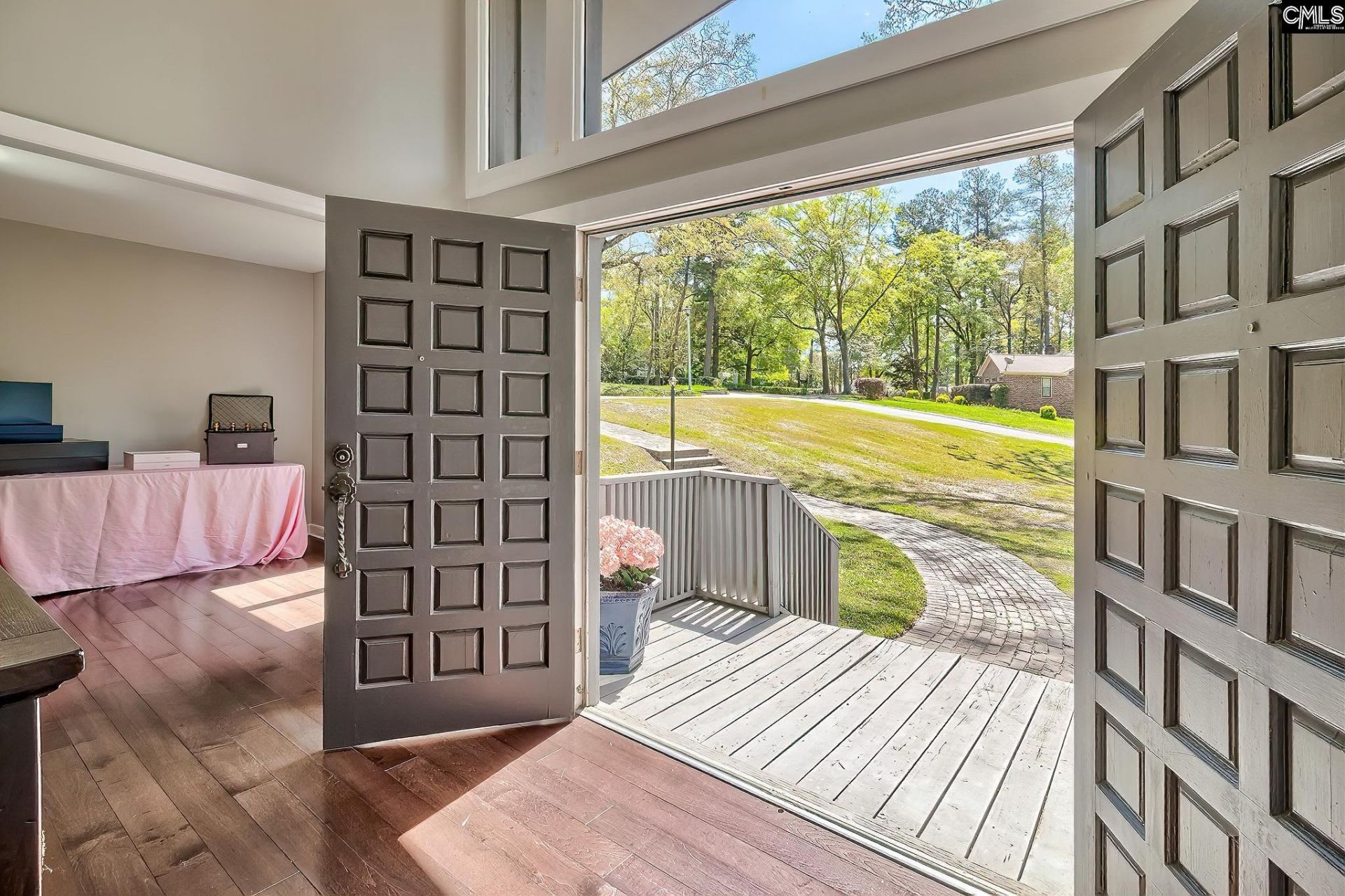 108 Middlebrook Drive  Photo 5