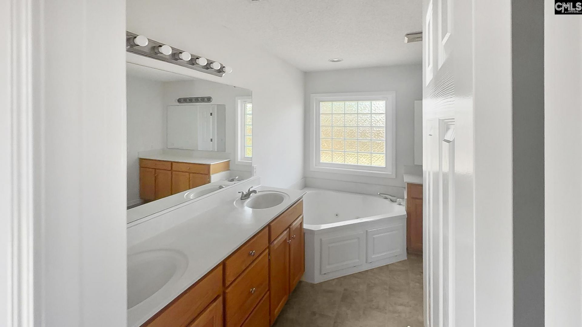 640 Aidan Drive Photo 6