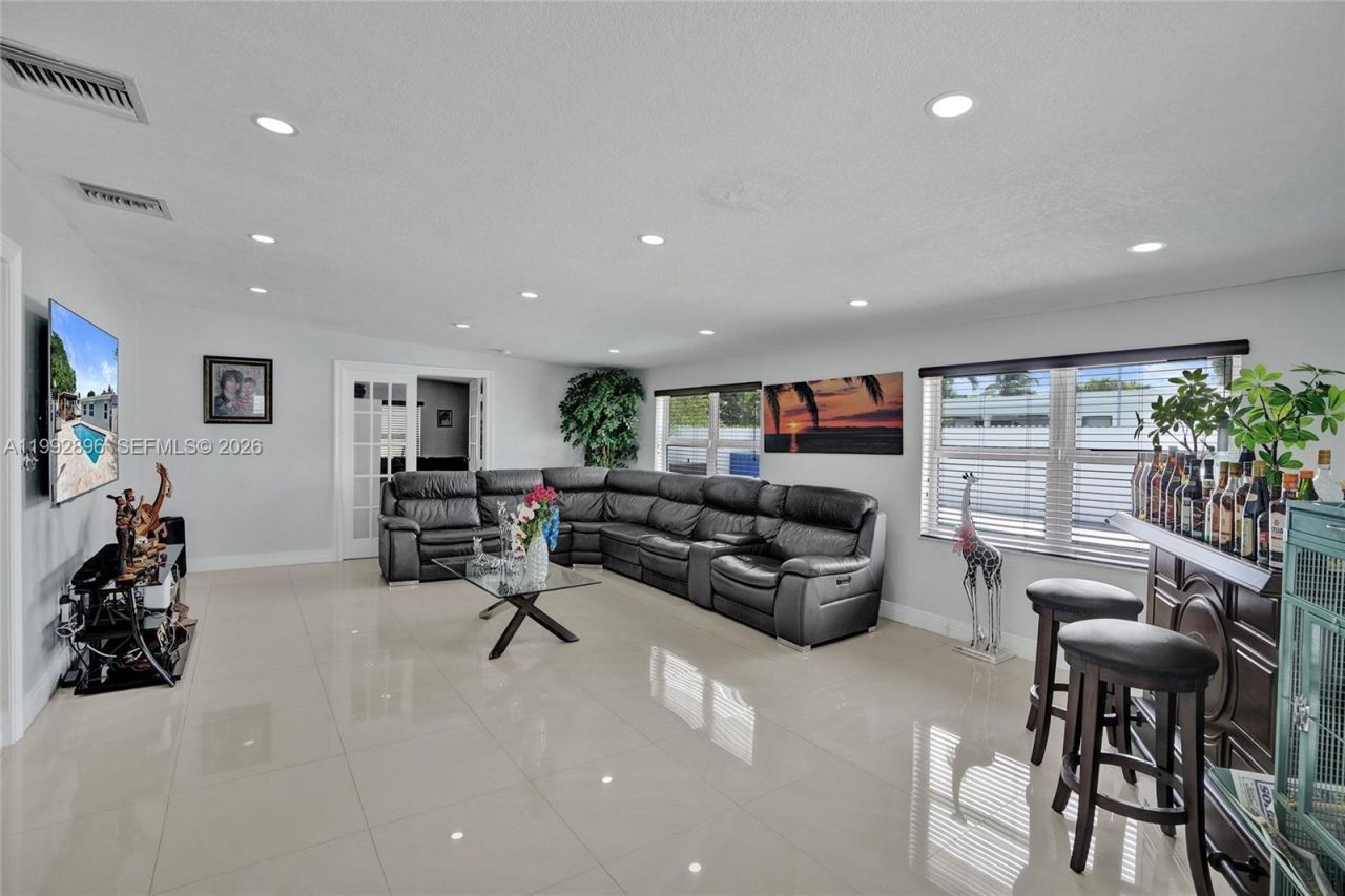 Please Call For Address, Miami, FL 33183 Photo