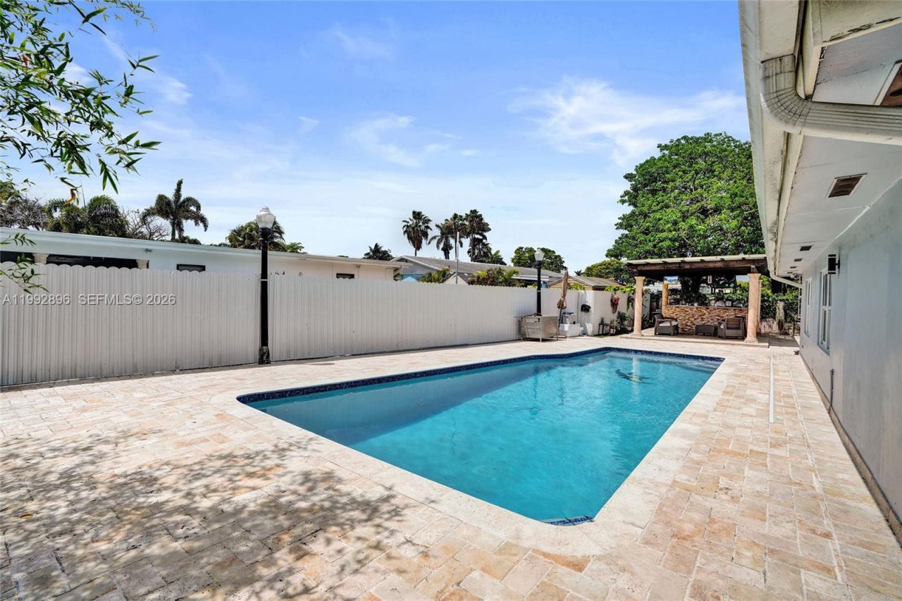 Please Call For Address, Miami, FL 33183 Photo