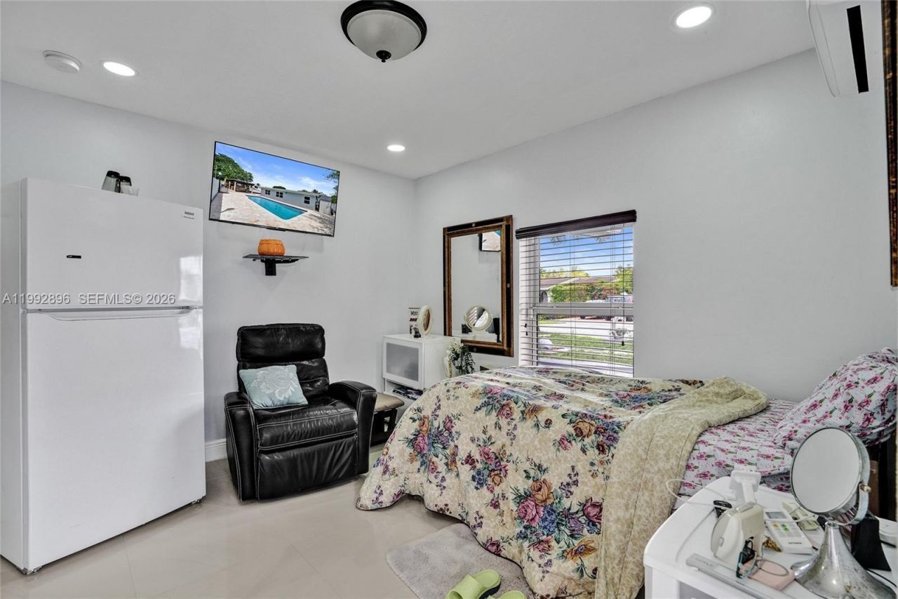 Please Call For Address, Miami, FL 33183 Photo