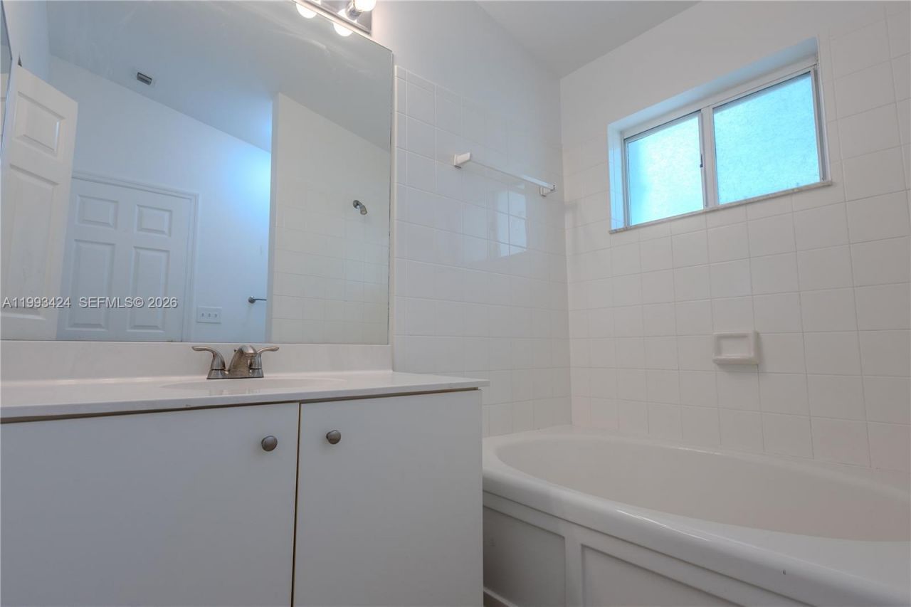 719 NW 208th Way, Unit 719, Pembroke Pines, FL 33029 Photo