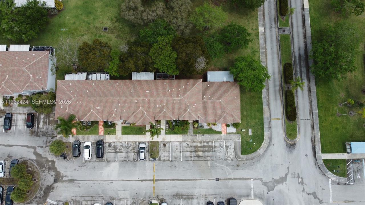 719 NW 208th Way, Unit 719, Pembroke Pines, FL 33029 Photo