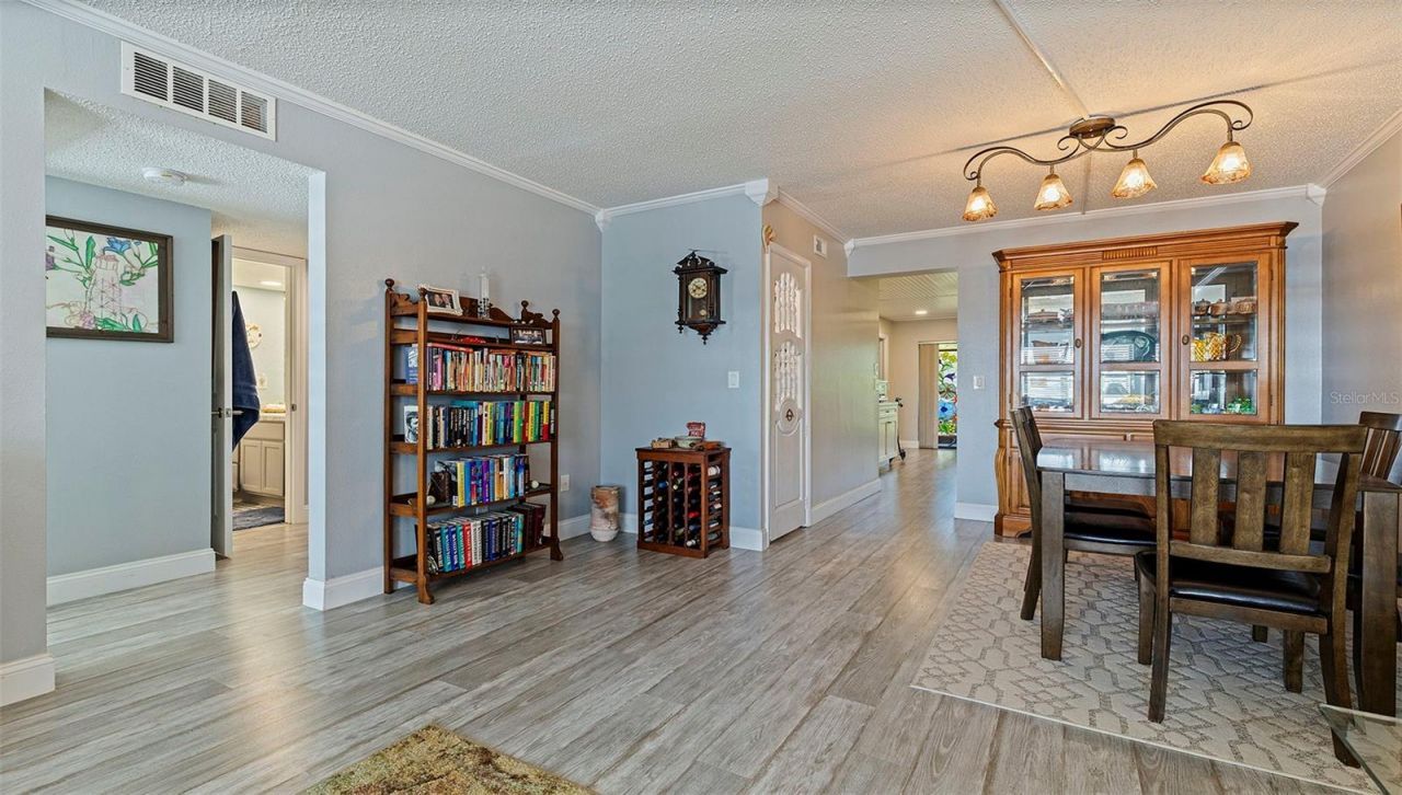 4910 Bay Street Ne, Unit 310, Saint Petersburg, FL 33703 Photo