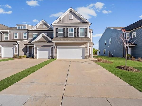 4122 Aster Point Court , Pfafftown, NC 27040