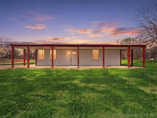 848 S Pine Street , Nowata, OK 74048