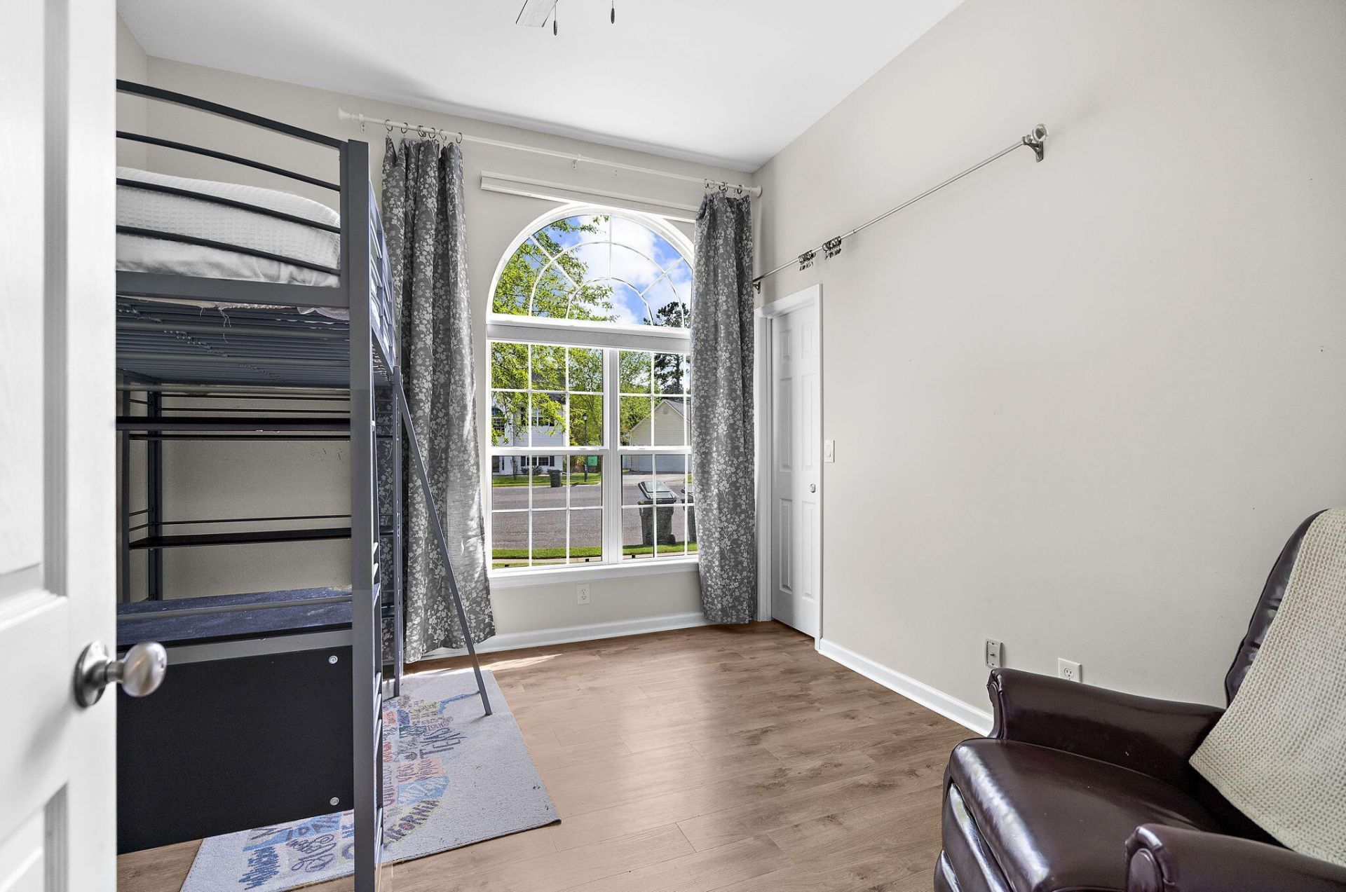 602 Curing Court Photo 32