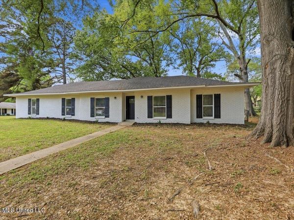 1201 Rockingham Drive, Clinton, MS 39056