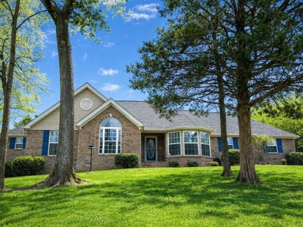1728 Vp Lunn Dr, Spring Hill, TN 37174
