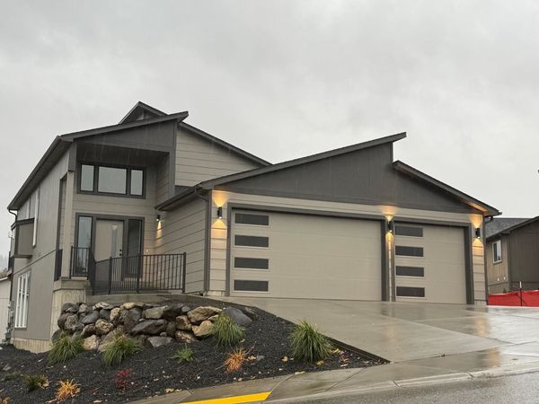 3202 S CUSTER Ln, Spokane, WA 99203