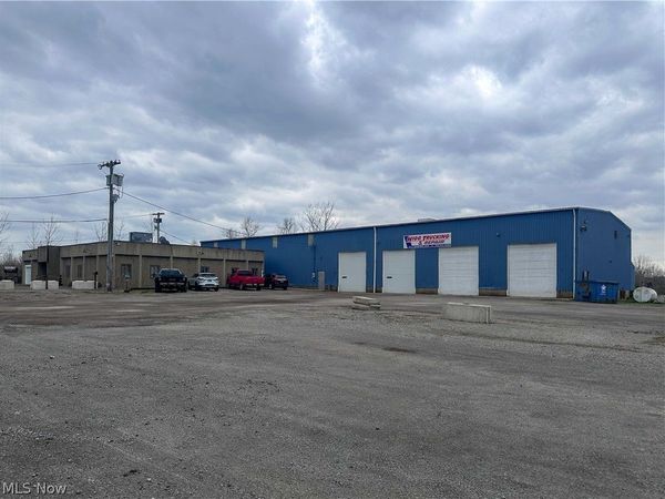 1617 Warren Avenue, Niles, OH 44446